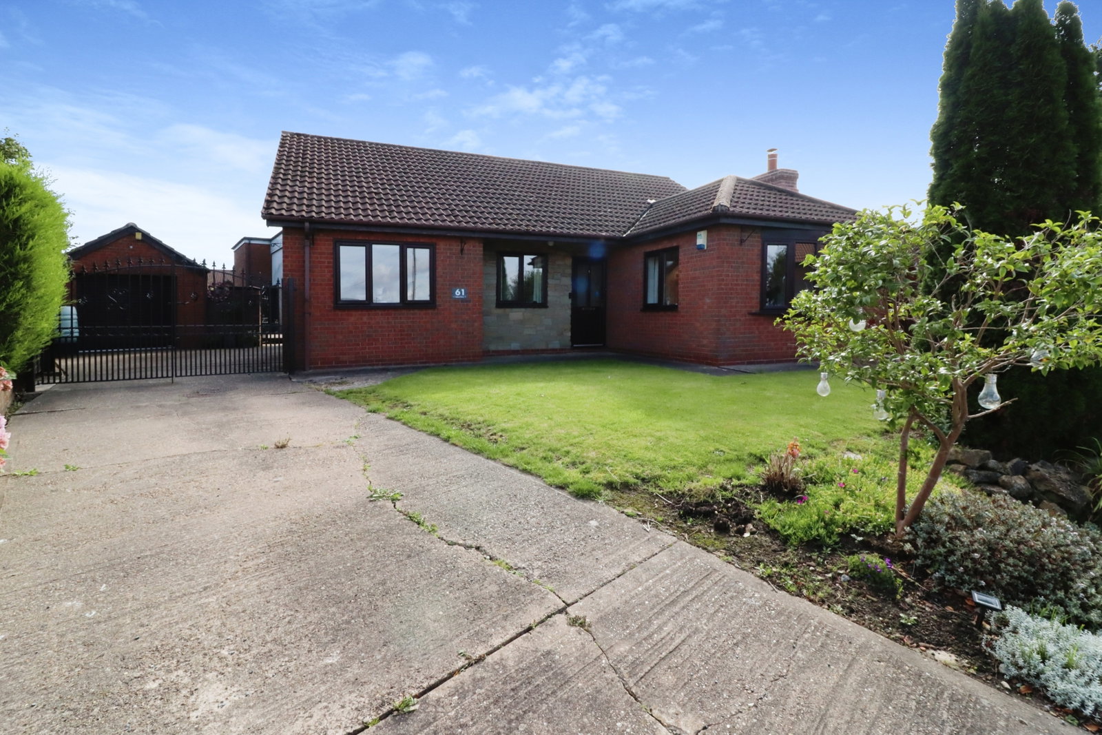 Bungalow for sale in Scunthorpe, Holme Drive, Burton-upon-Stather, Scunthorpe, DN15 9DS
