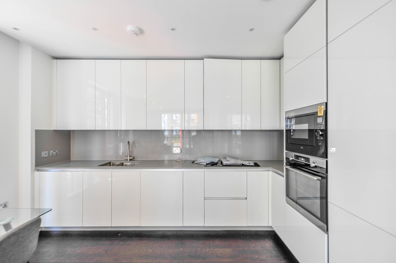 Flat for rent in London, London, SW11 7AB