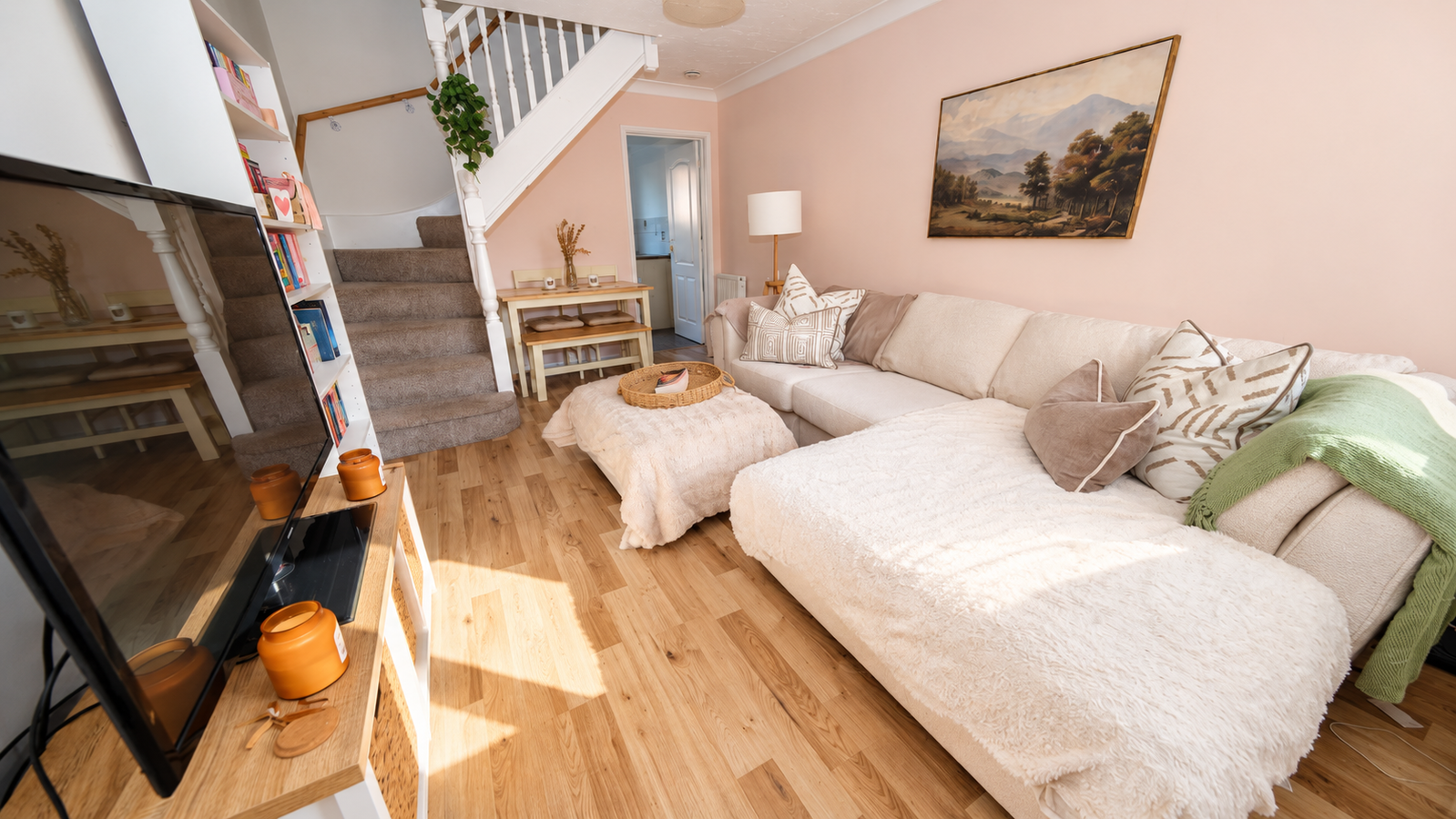 Terraced House for rent in Witham, Constance Close, CM8, 517 m²