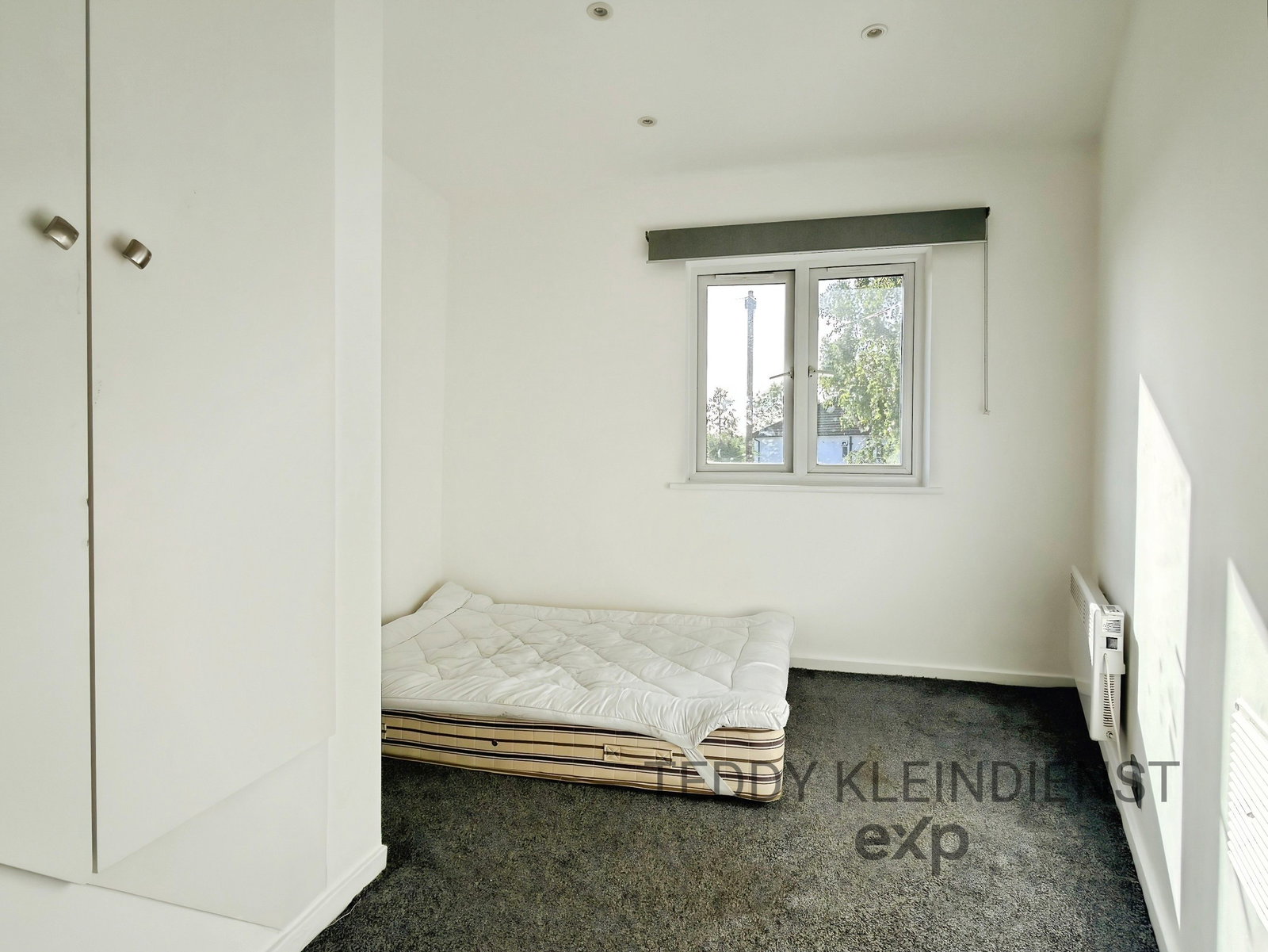 End Of Terrace House for rent in New Malden, Bazalgette Gardens, New Malden, KT3 5HF, 420 m²