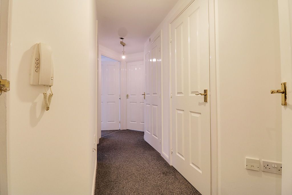 Flat for rent in Oldbury, Kellner Gardens, Oldbury, B69 3DX