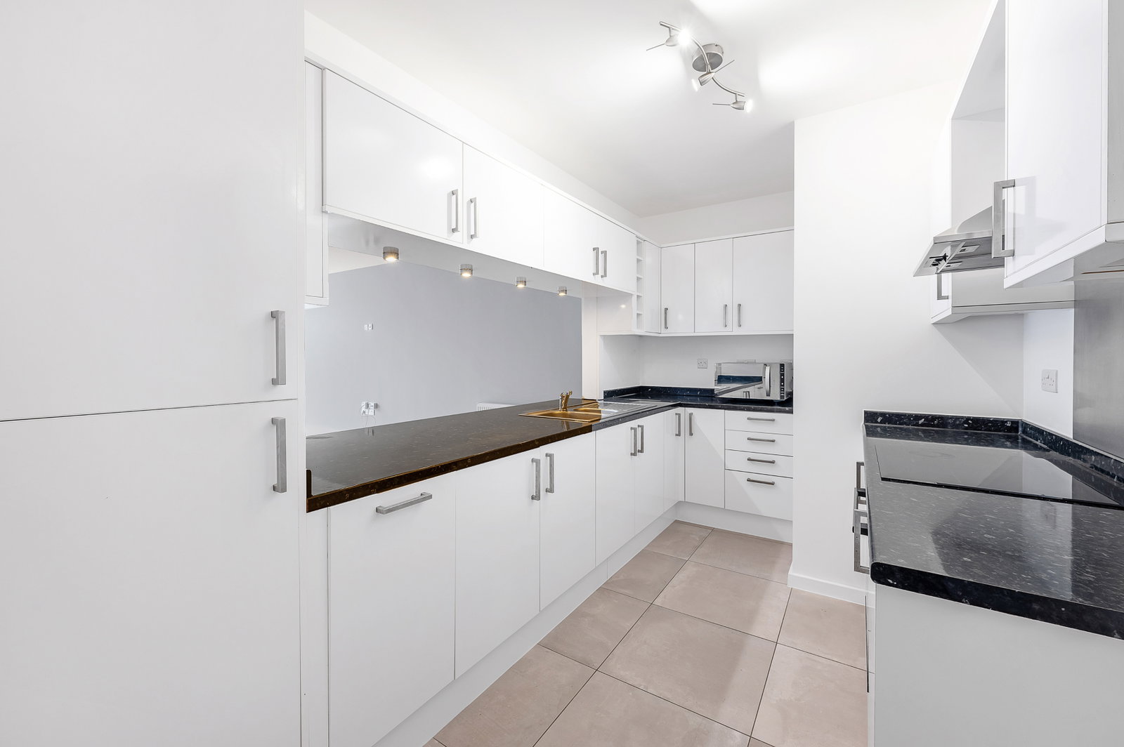 Ground Floor Flat in Mitcham 5