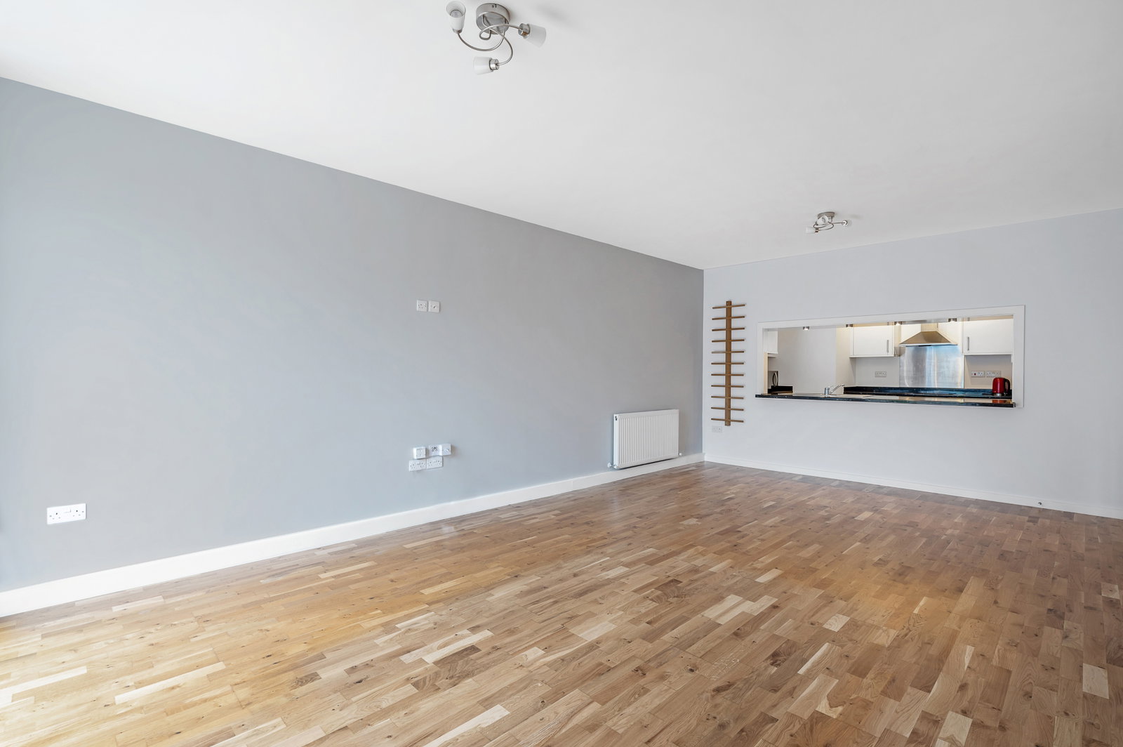 Ground Floor Flat in Mitcham 2