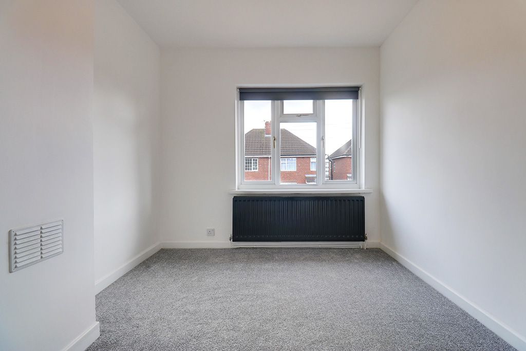 Semi Detached House for rent in Tipton, Dick Sheppard Avenue, Tipton, DY4 0XR