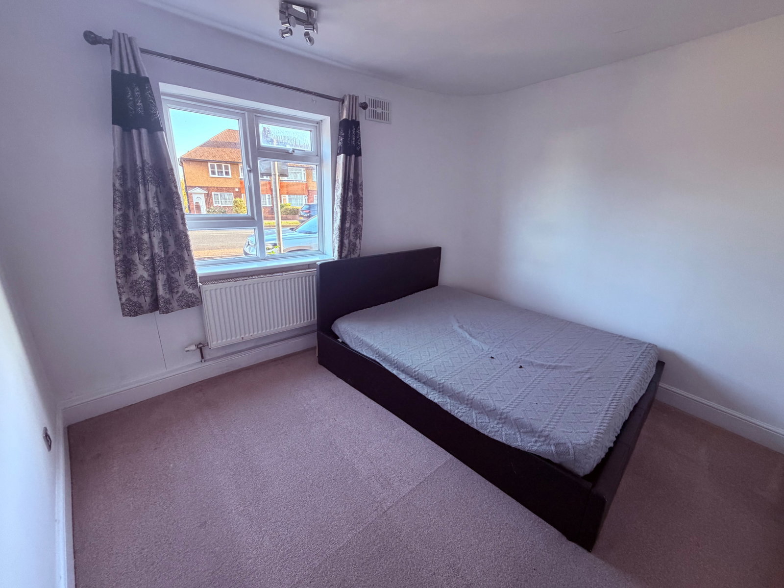 Flat for rent in Ruislip, Langham Court, Station Approach, South Ruislip, Ruislip, 657 m²