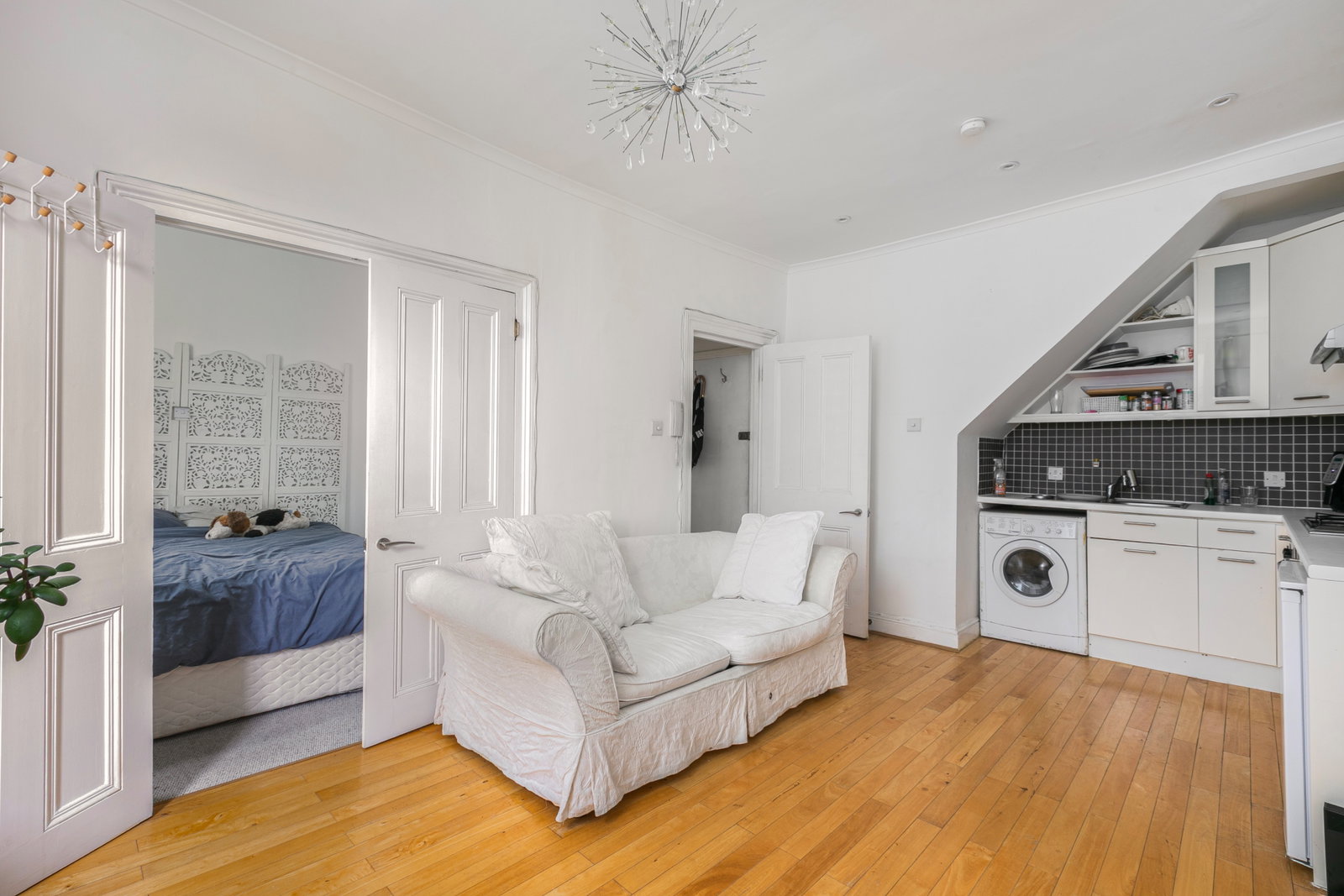 Flat for rent in London, 31 St. Augustines Road, London, NW1 9RL, 376 m²