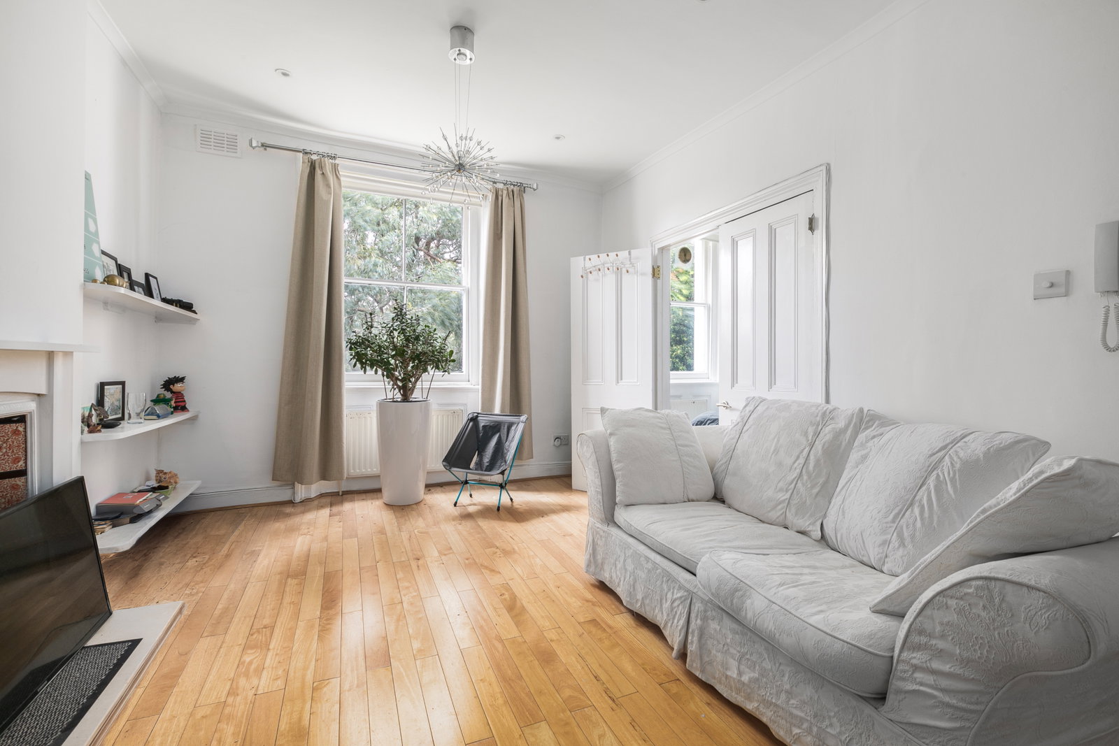 Flat for rent in London, 31 St. Augustines Road, London, NW1 9RL, 376 m²