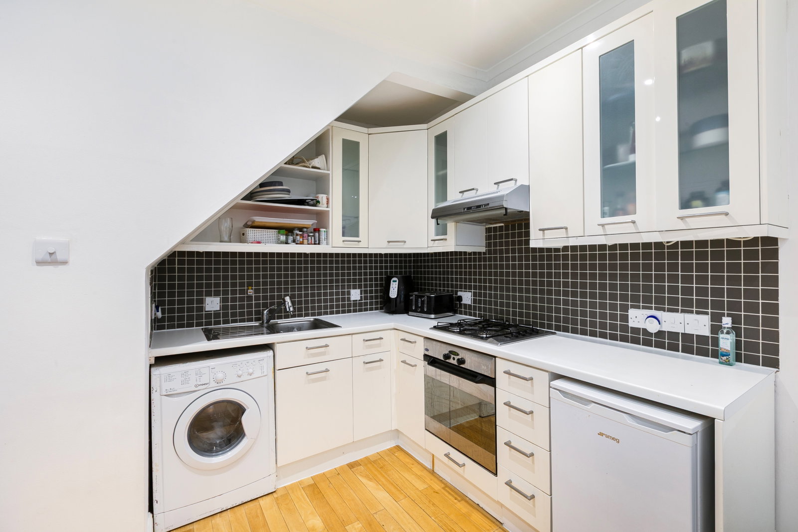 Flat for rent in London, 31 St. Augustines Road, London, NW1 9RL, 376 m²
