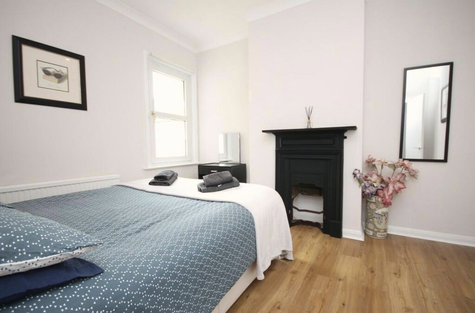 Maisonette for rent in Ashtead, The Street, Ashtead, KT21 2AH