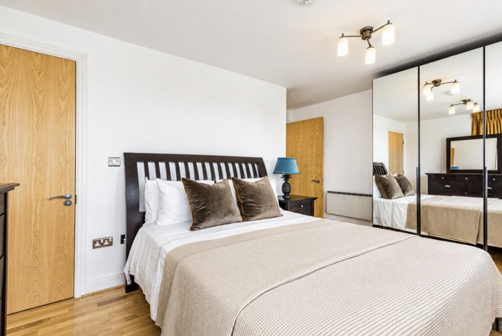Flat for rent in London, Lombard Road, Battersea, SW11