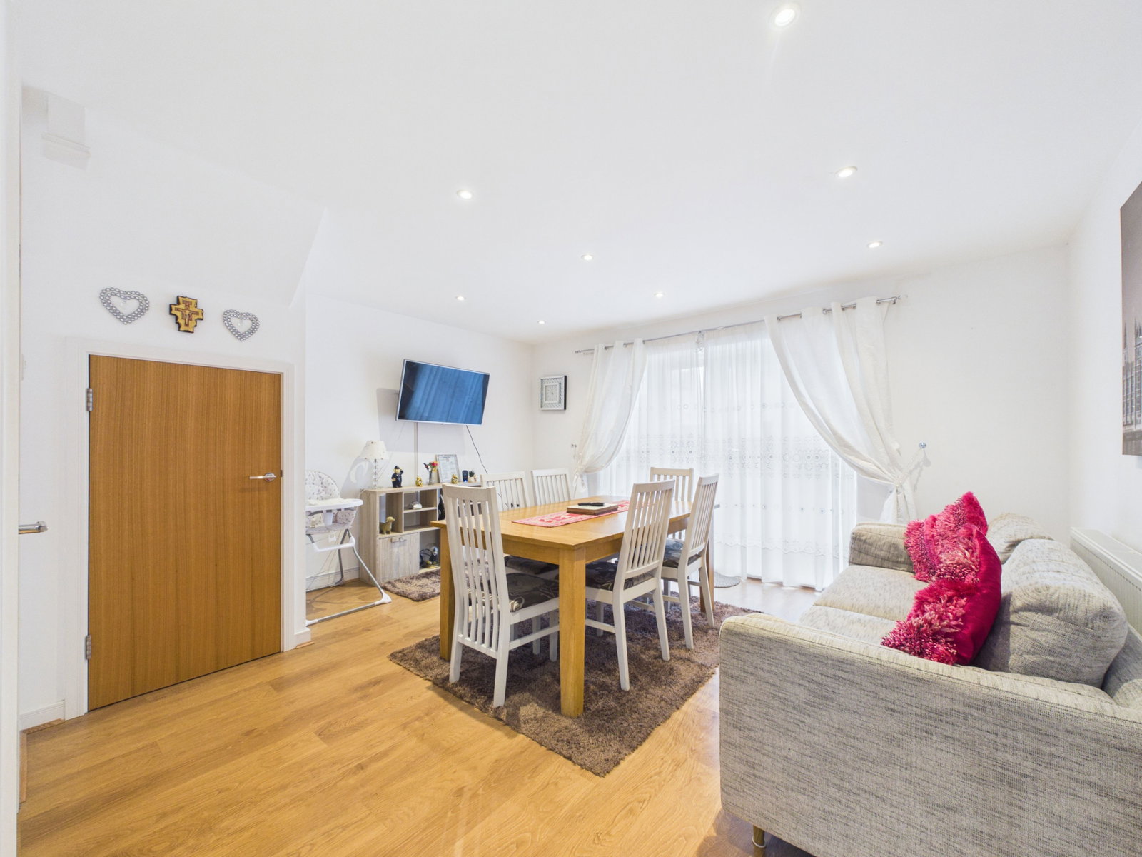 Terraced House for rent in Canterbury, Westwood Drive, Canterbury, CT2 7US, 1121 m²