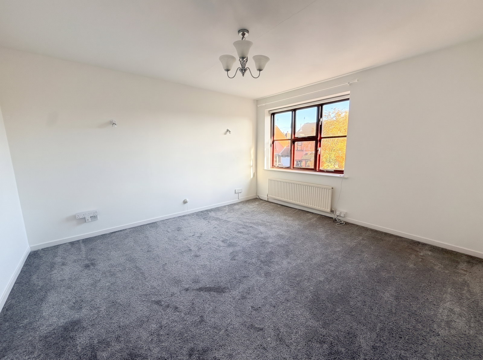 Semi Detached House for rent in Warwick, Austin Edwards Drive, Warwick, CV34 5GW