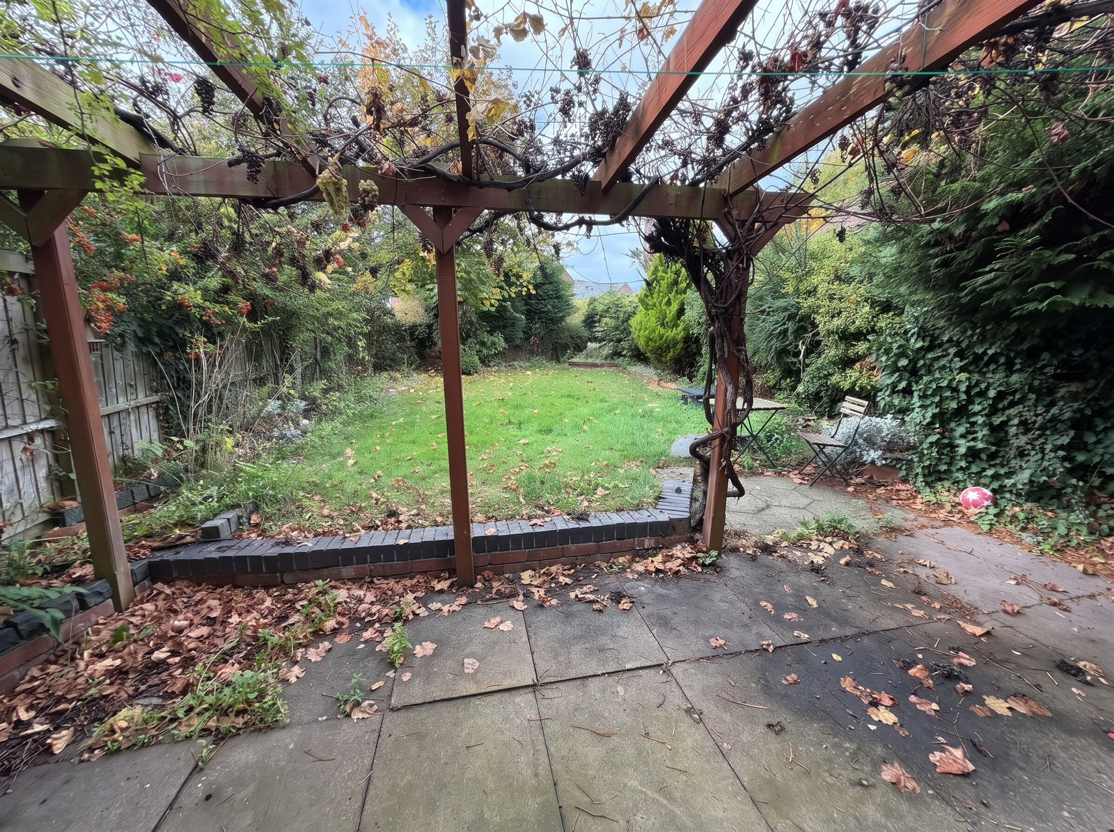 Semi Detached House for rent in Warwick, Austin Edwards Drive, Warwick, CV34 5GW