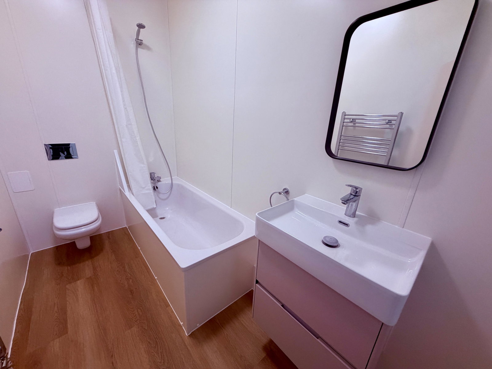 Ground Floor Flat for rent in London, Strode Road, London, NW10 2NH, 614 m²