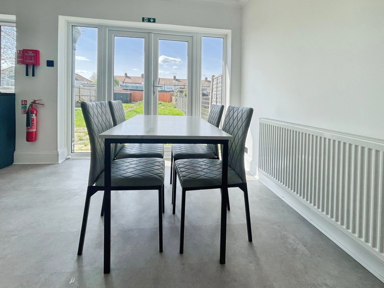 End Of Terrace House for rent in Enfield, Goodwood Avenue, Enfield, EN3 5RR, 2593 m²
