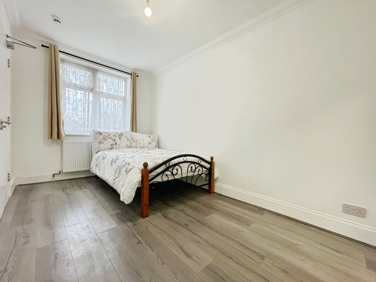 House Share for rent in Enfield, Goodwood Avenue, Enfield, EN3, 2593 m²