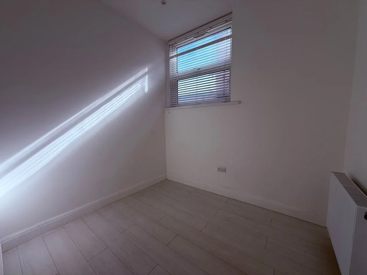 Ground Floor Flat for rent in Wembley, Ealing Road, Wembley, HA0, 646 m²