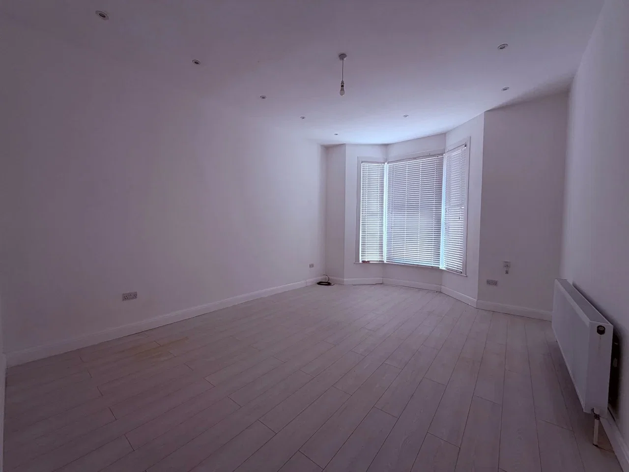 Ground Floor Flat for rent in Wembley, Ealing Road, Wembley, HA0, 646 m²