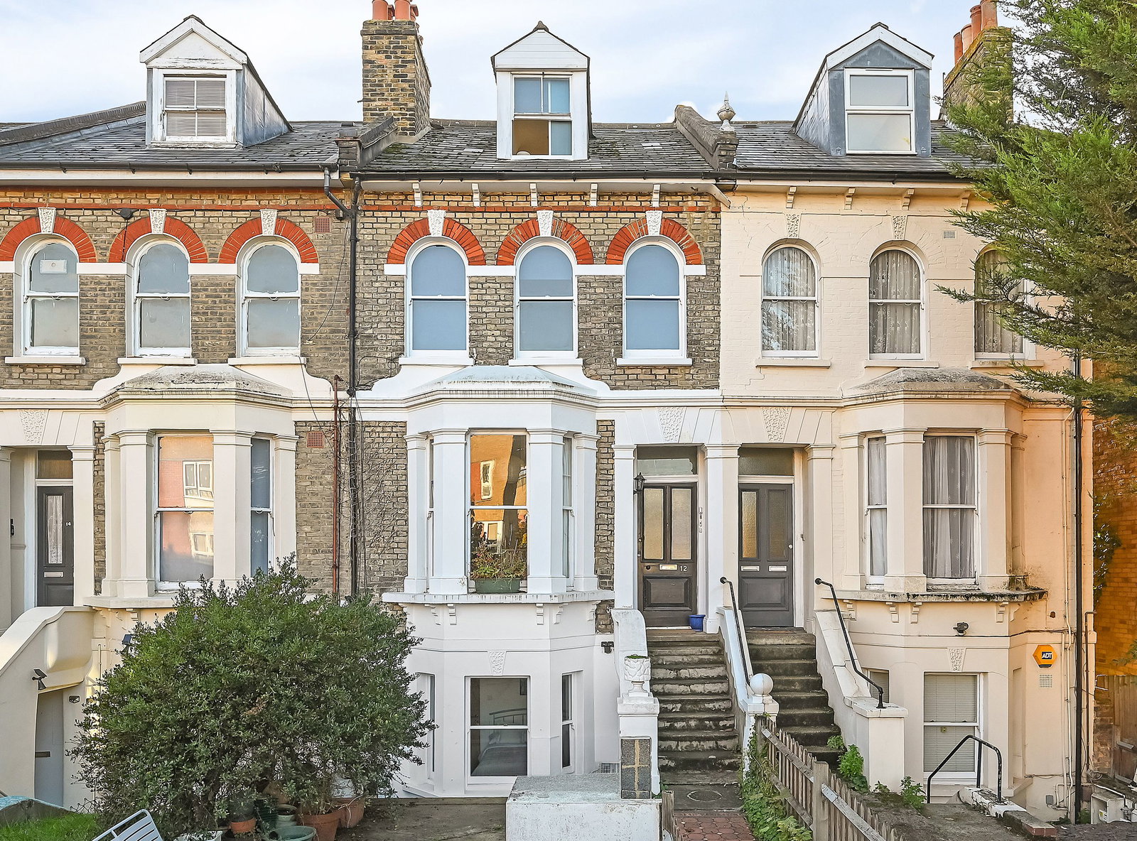 Flat for rent in London, Linden Grove, London, SE15, 573 m²