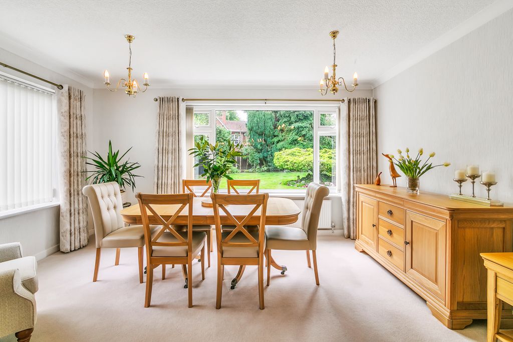 Bungalow for sale in Sutton Coldfield, Hawkesford Close, Four Oaks, B74 2TR, 2000 m²