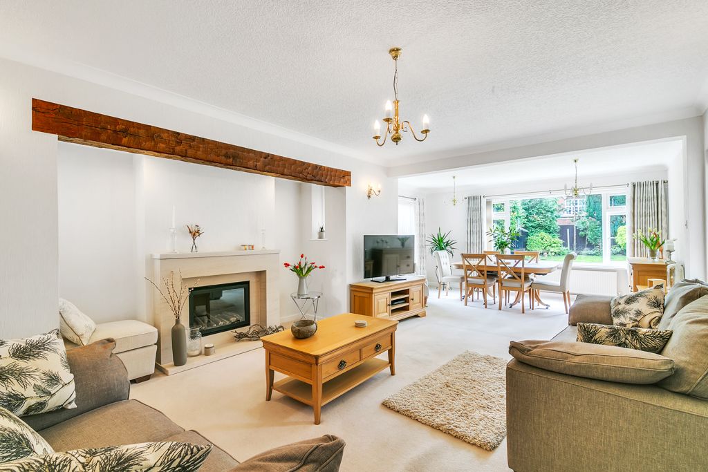 Bungalow for sale in Sutton Coldfield, Hawkesford Close, Four Oaks, B74 2TR, 2000 m²