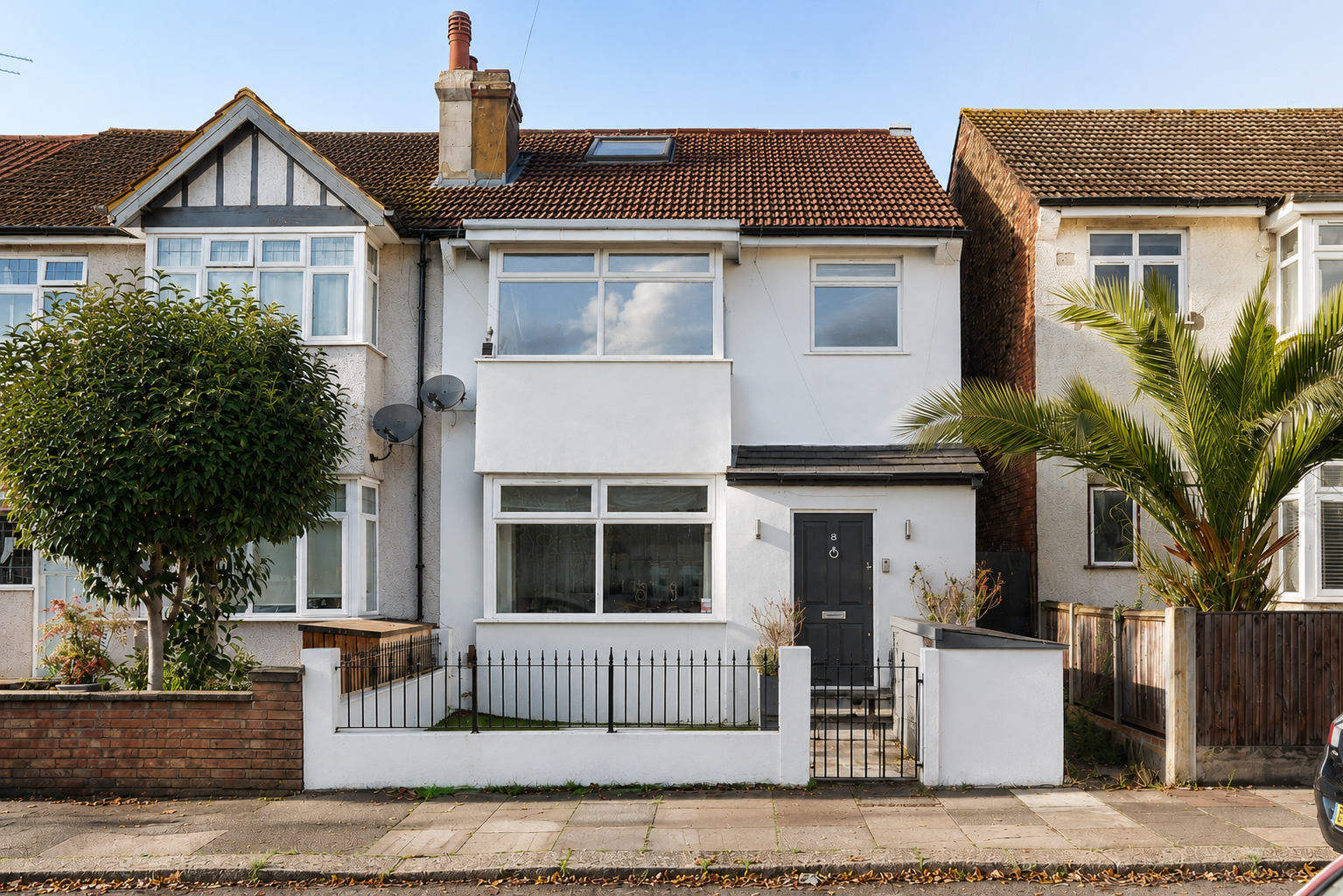 Semi Detached House in London 4