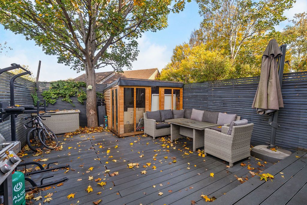 Semi Detached House in London