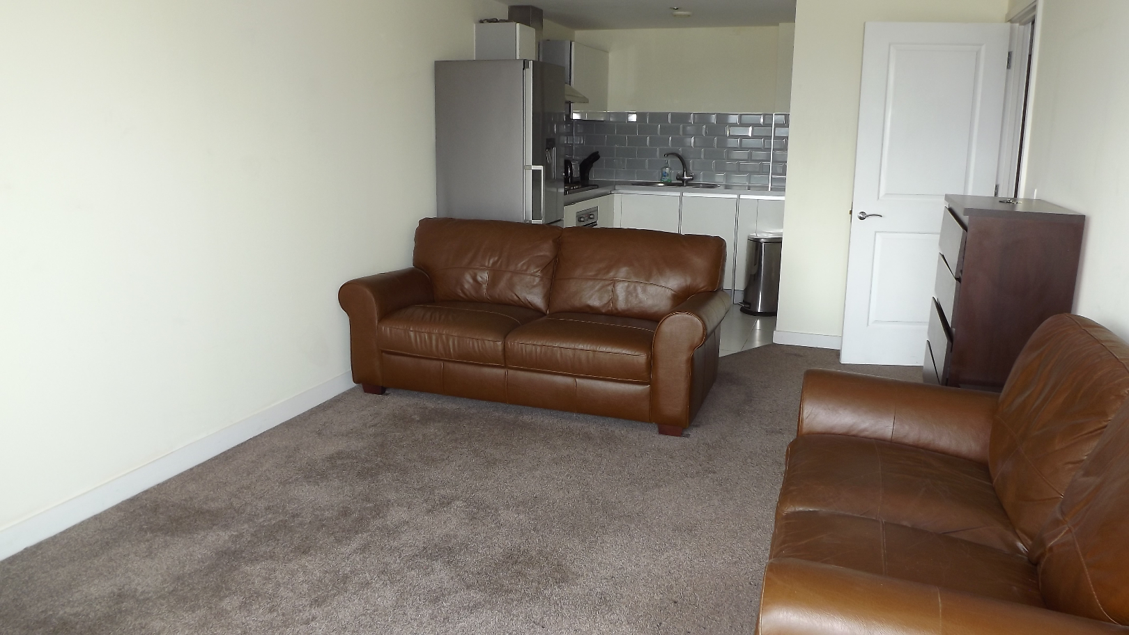 Flat for rent in London, Durnsford Road, London, SW19 8GW