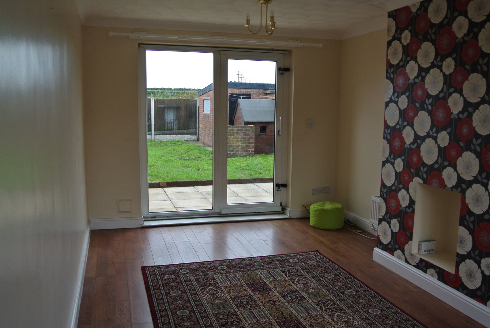 Semi Detached House for rent in Mansfield, Egmanton Road, Meden Vale, Mansfield, NG20 9QG