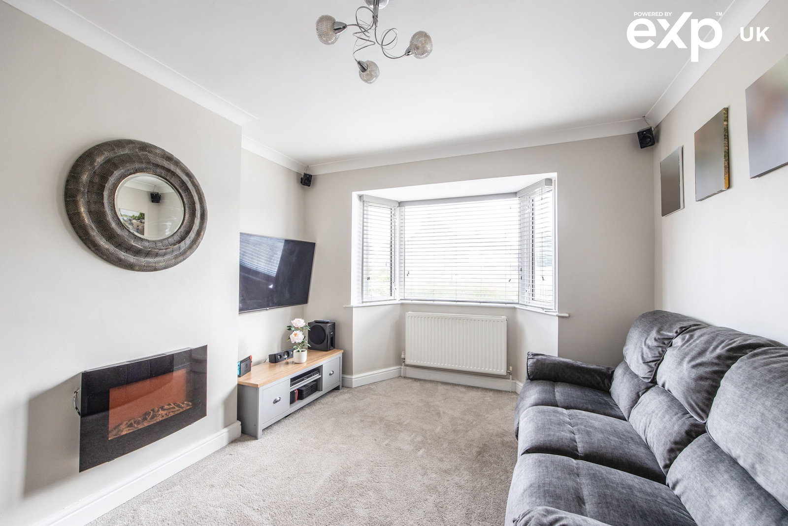Semi Detached House for sale in Swanley, Rowan Road, Swanley, BR8