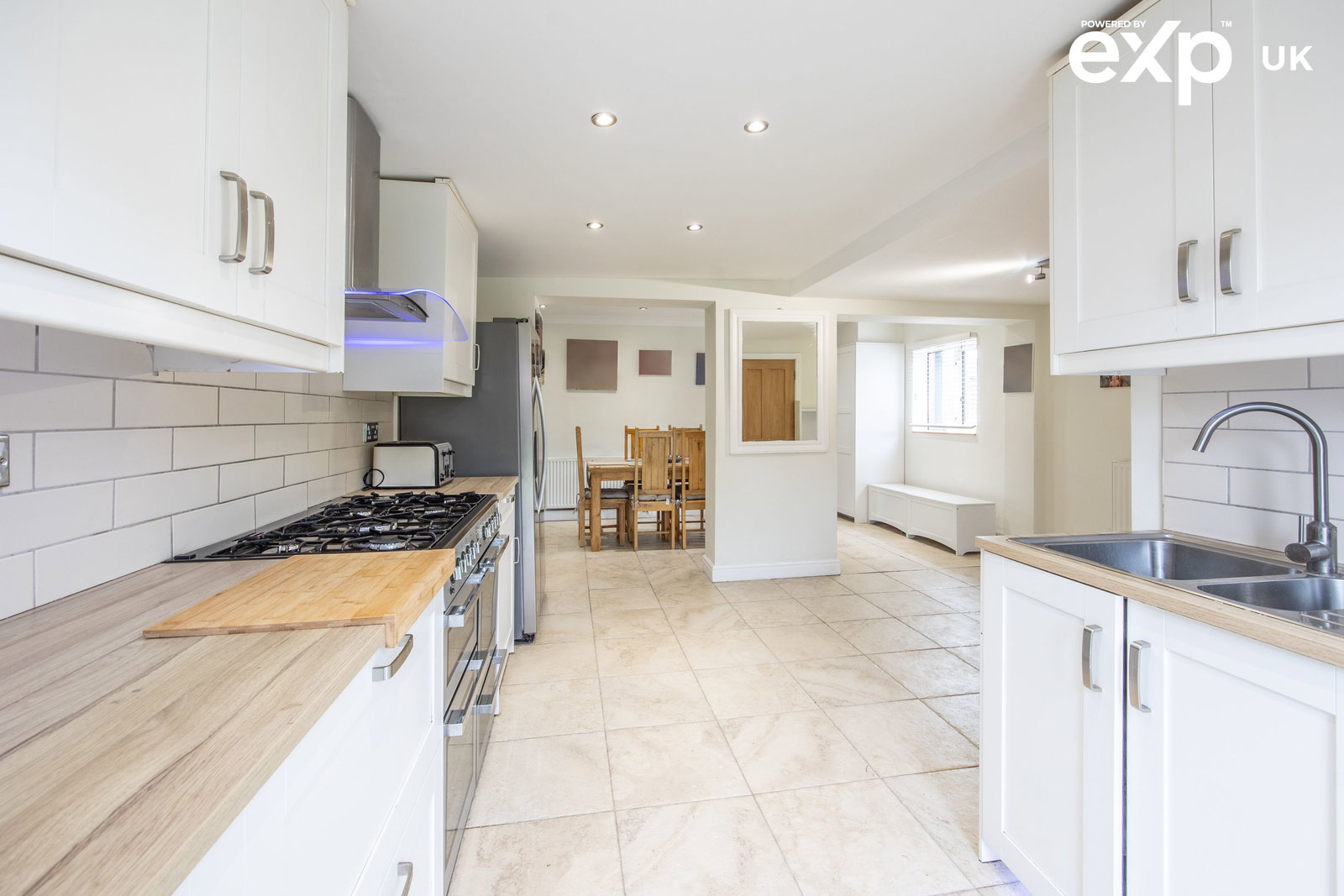 Semi Detached House for sale in Swanley, Rowan Road, Swanley, BR8