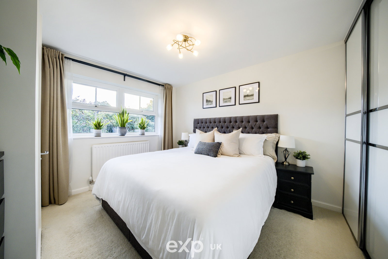 Detached House for sale in Solihull, Redbrooks Close, Solihull, B91 3YF
