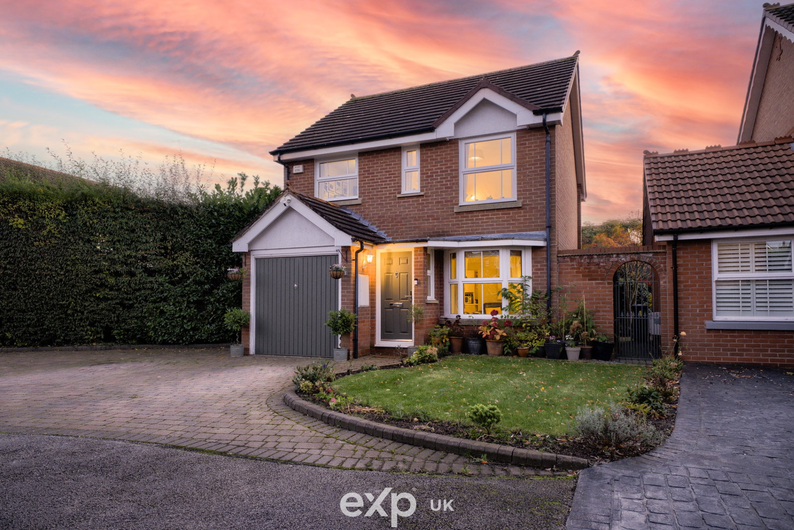 Detached House for sale in Solihull, Redbrooks Close, Solihull, B91 3YF