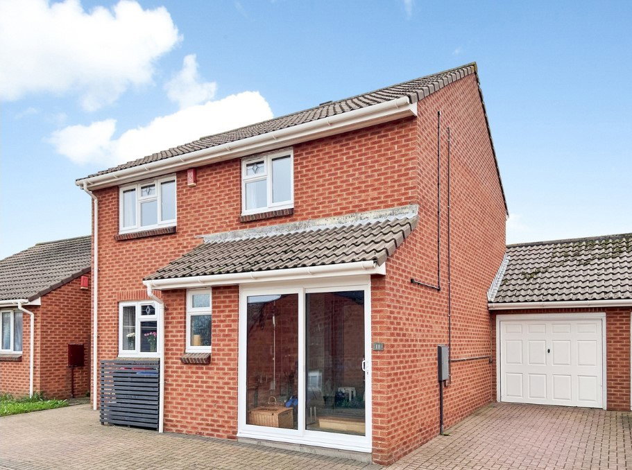 Detached House for sale in Margate, Westerham Close, Cliftonville, Margate, CT9 3YB