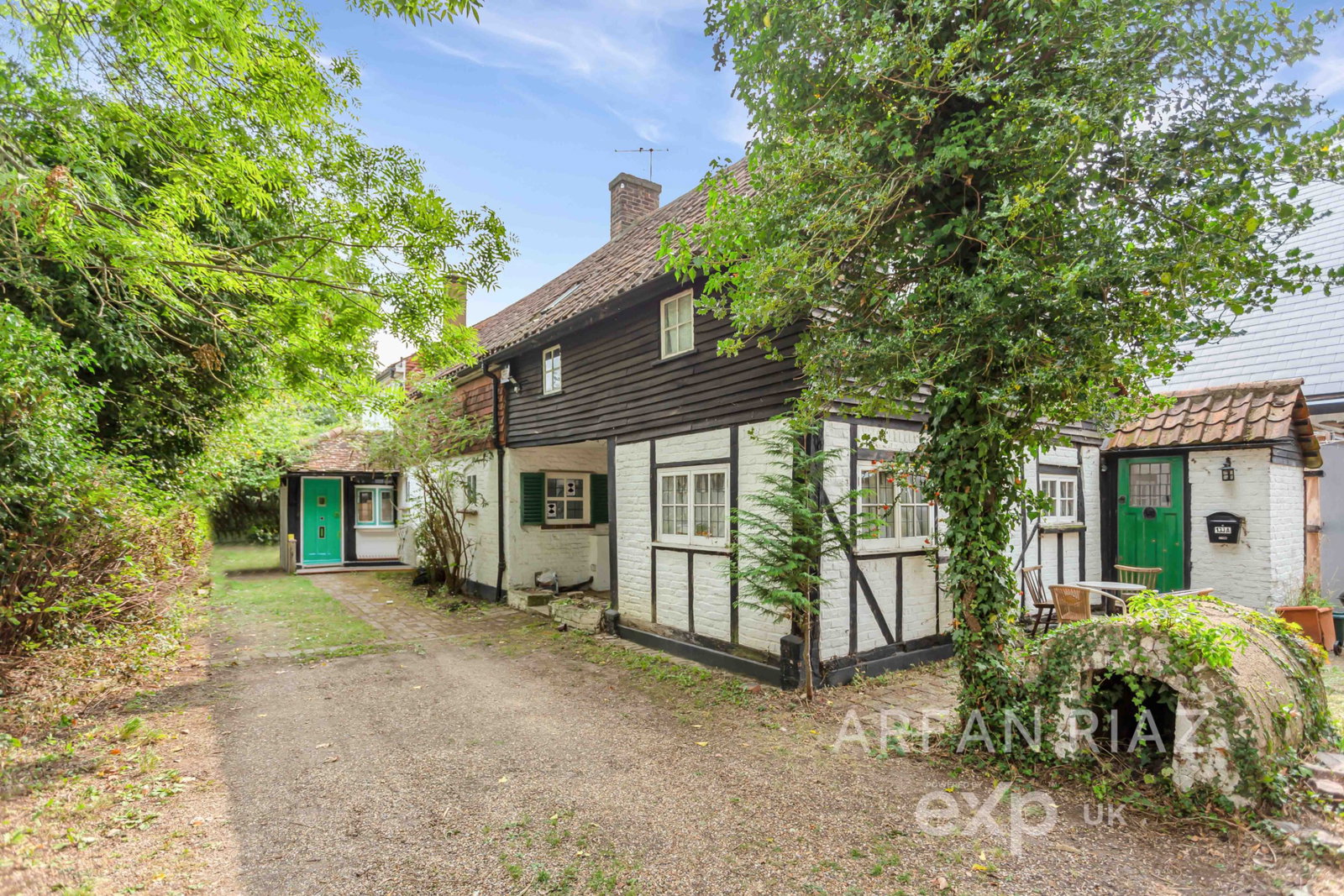Semi Detached House in Isleworth
