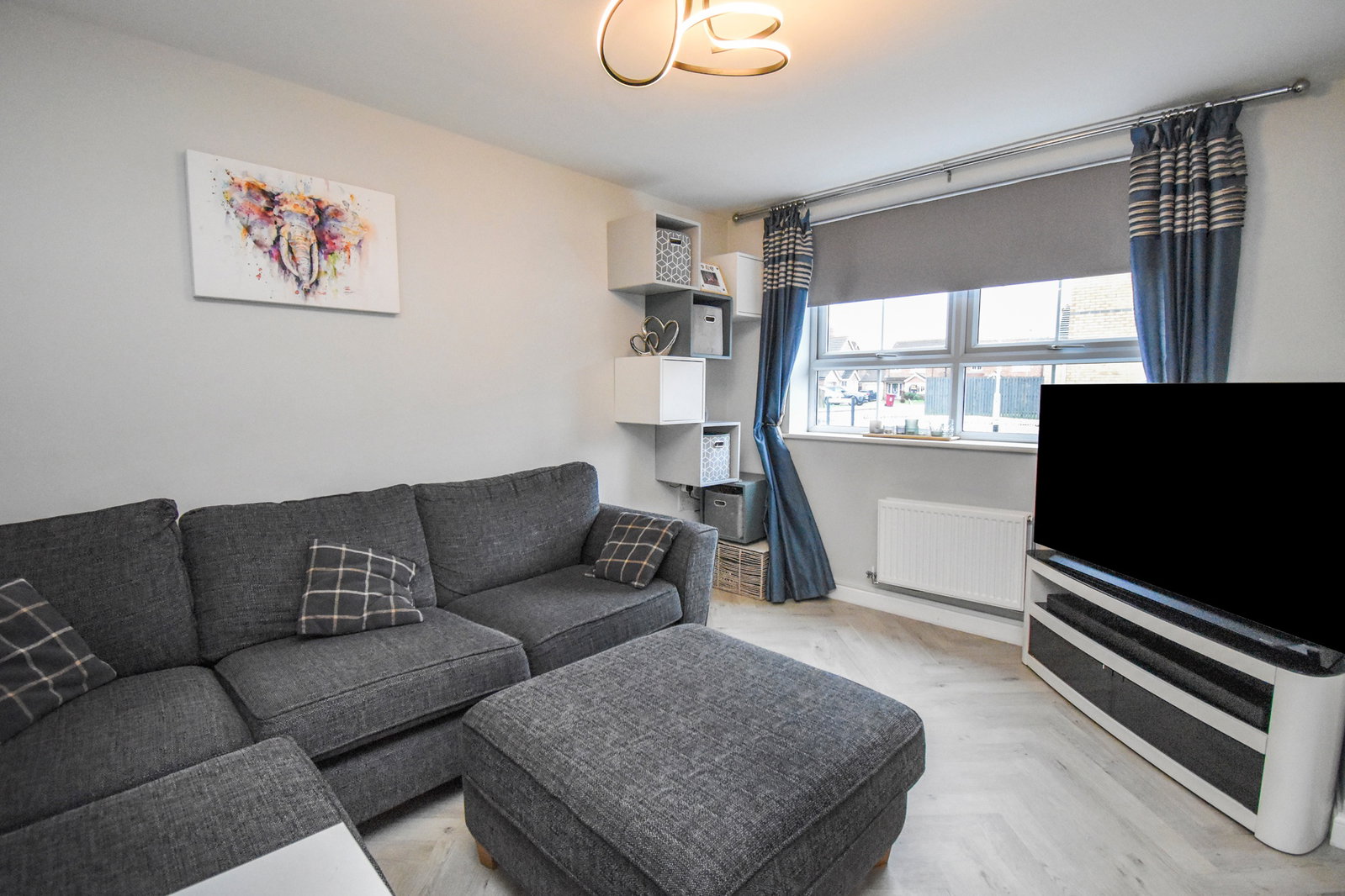 End Of Terrace House for sale in Scunthorpe, Harrier Close, Scunthorpe, DN16 3JR