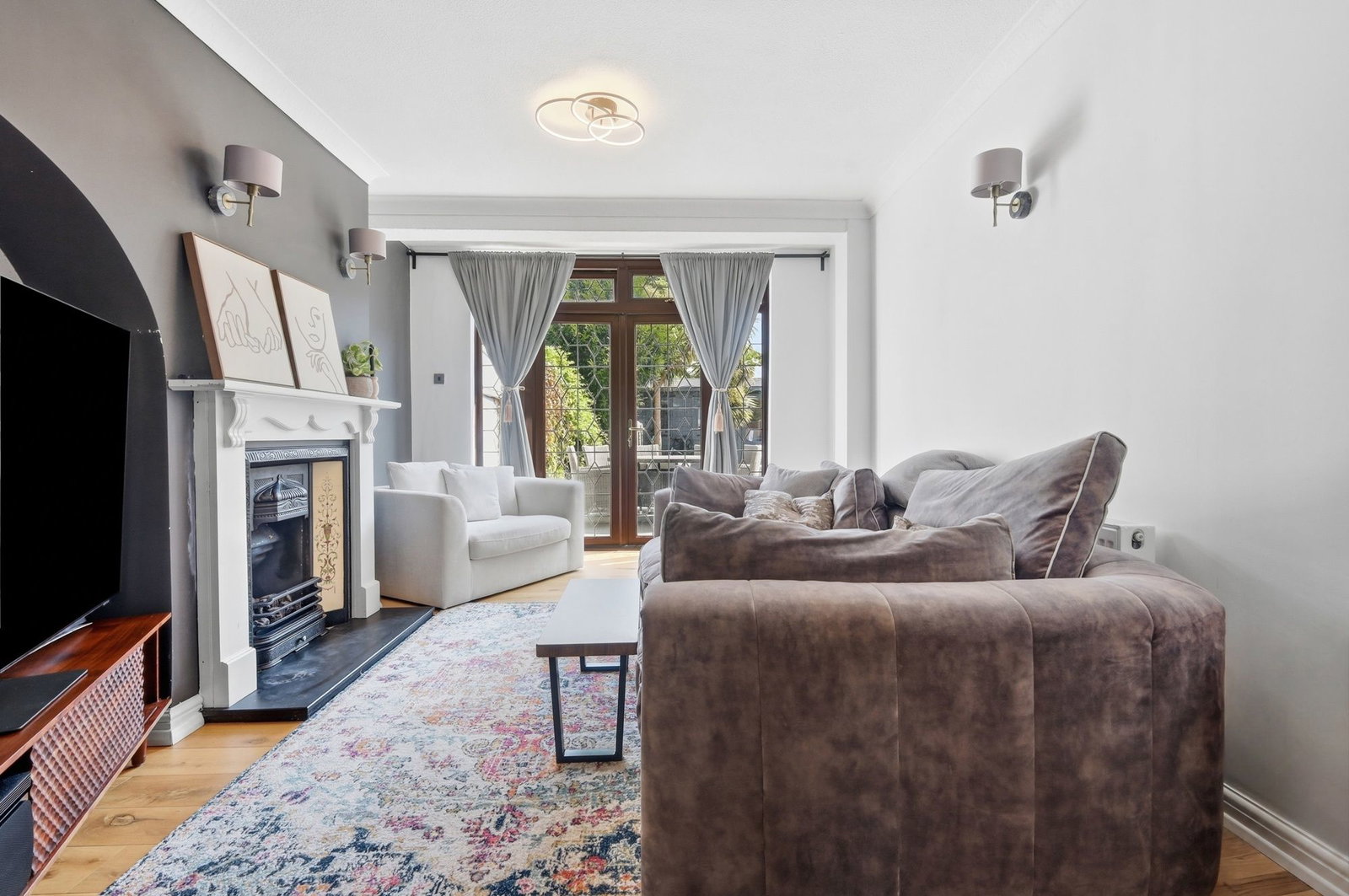 End Of Terrace House in Mitcham 4