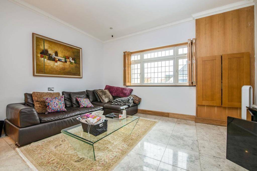 Detached House in London