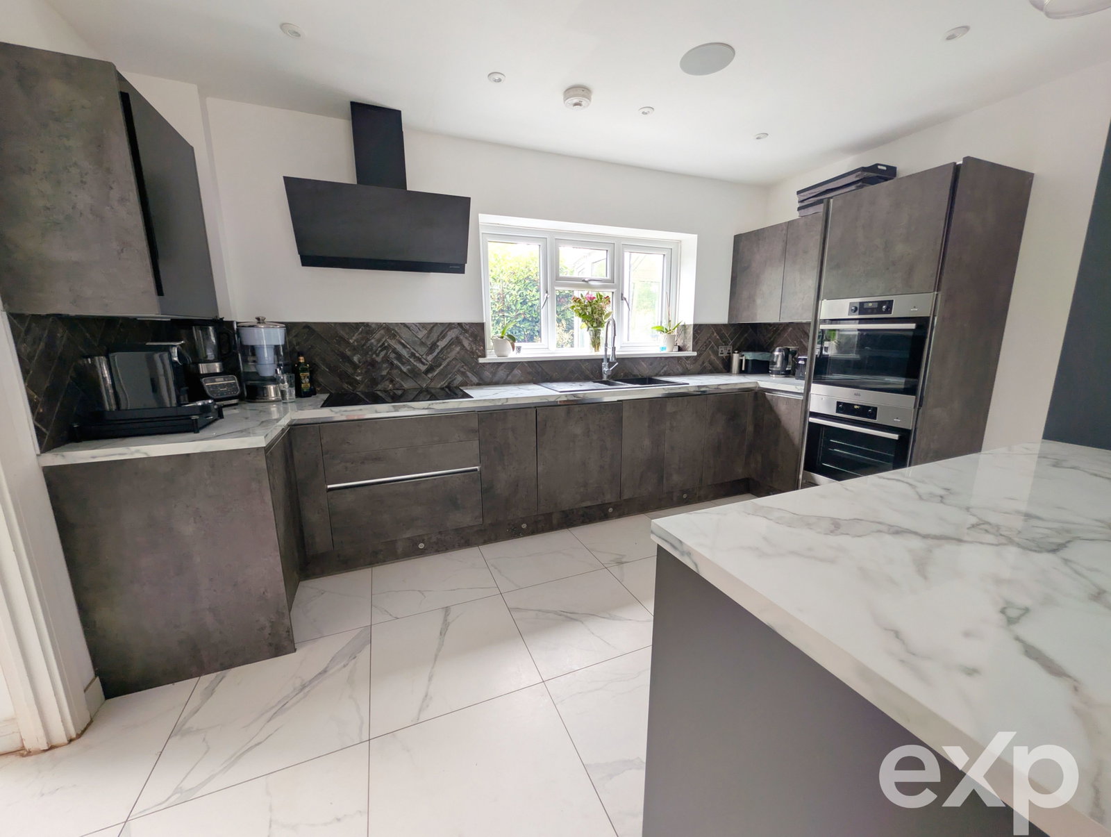 Detached House for sale in Maidstone, Loose Road, Maidstone, ME15 9UF, 1704 m²