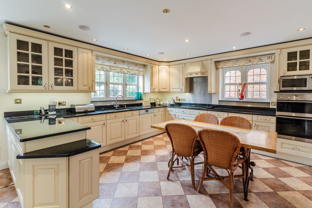 Detached House in Southampton