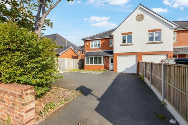Semi Detached House in Blackpool