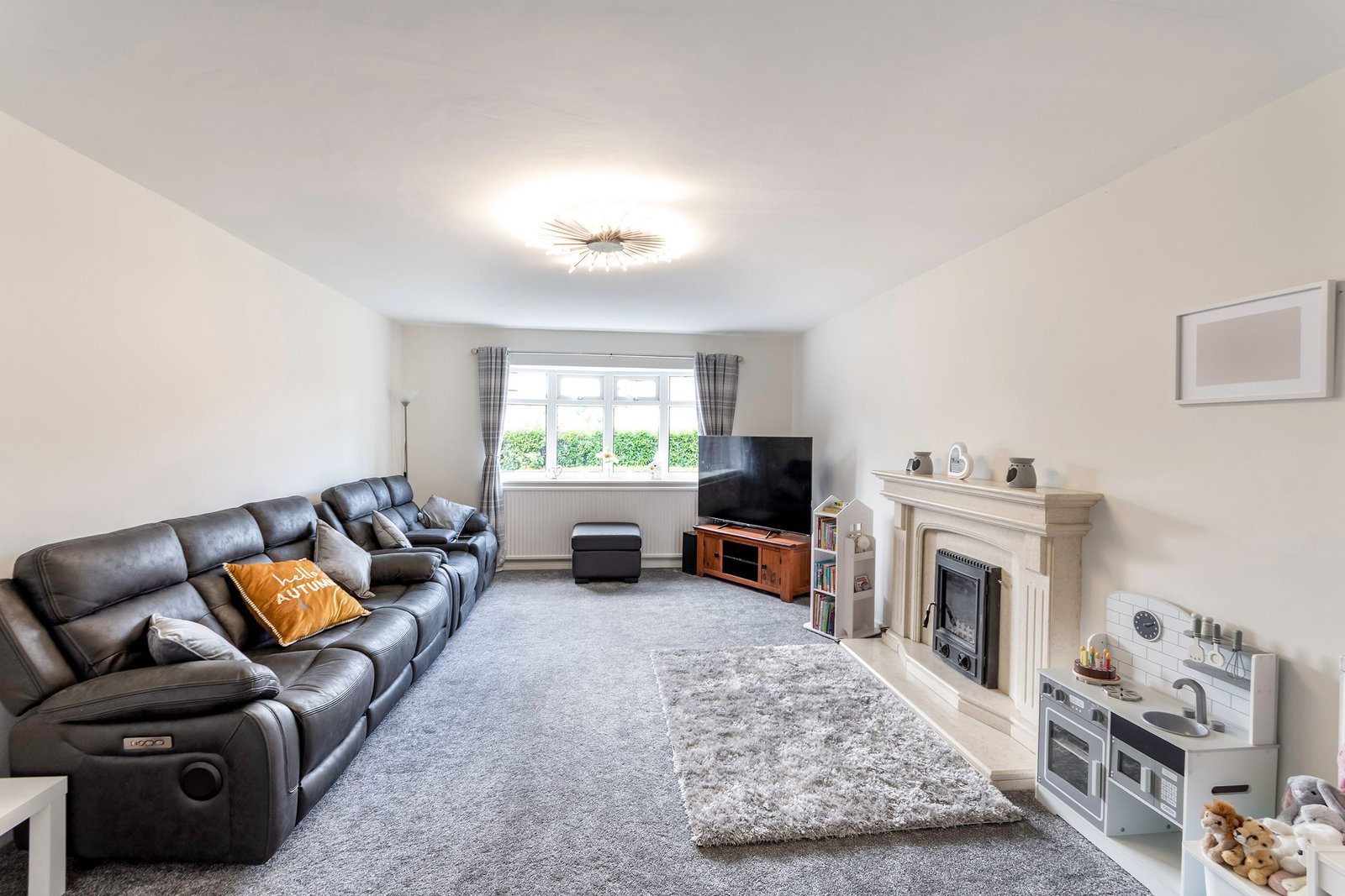 Detached House in Newark