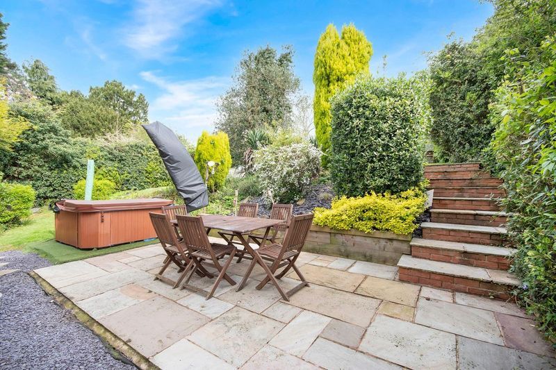 Detached House in Newark
