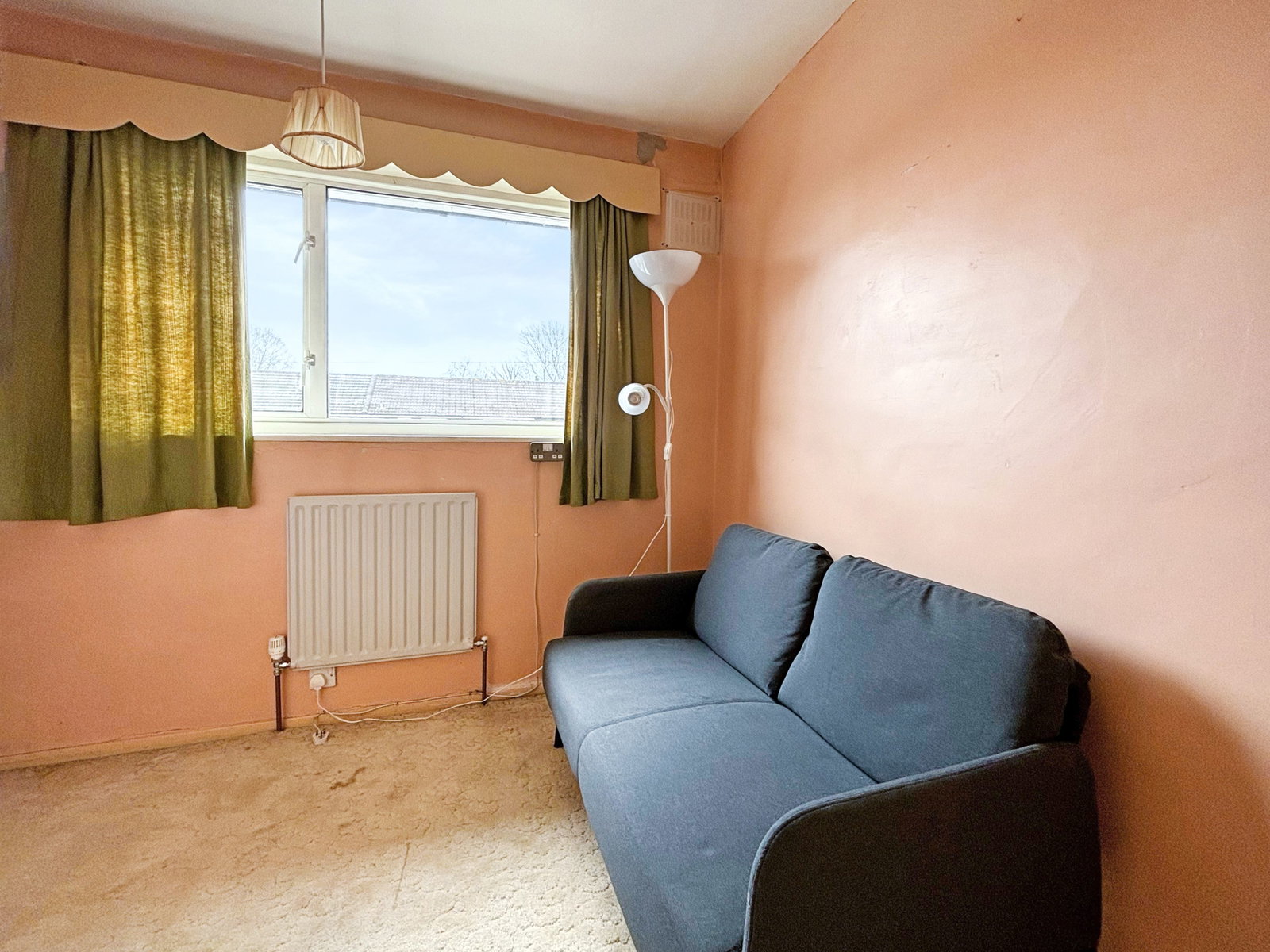 Terraced House for sale in Tadworth, Hatch Gardens, Tadworth, KT20 5LE