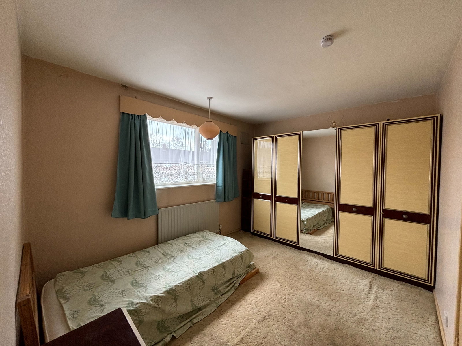 Terraced House in Tadworth