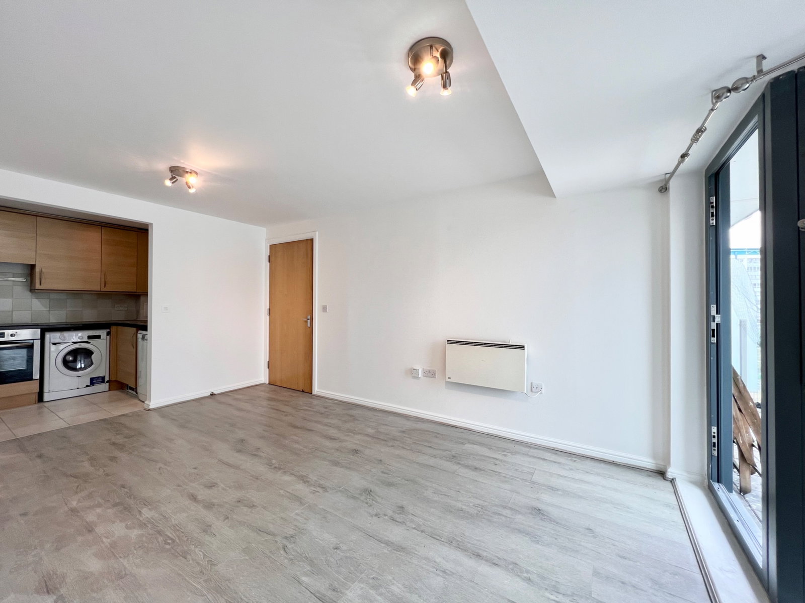 Flat in Feltham