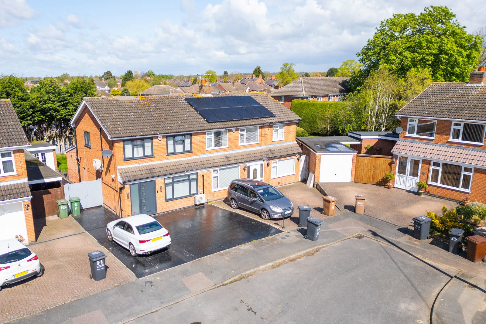 Semi Detached House in Leicester