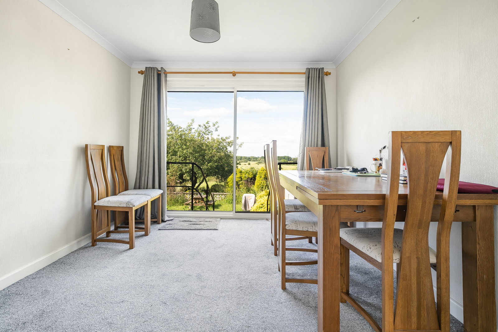 Semi Detached House in Chippenham