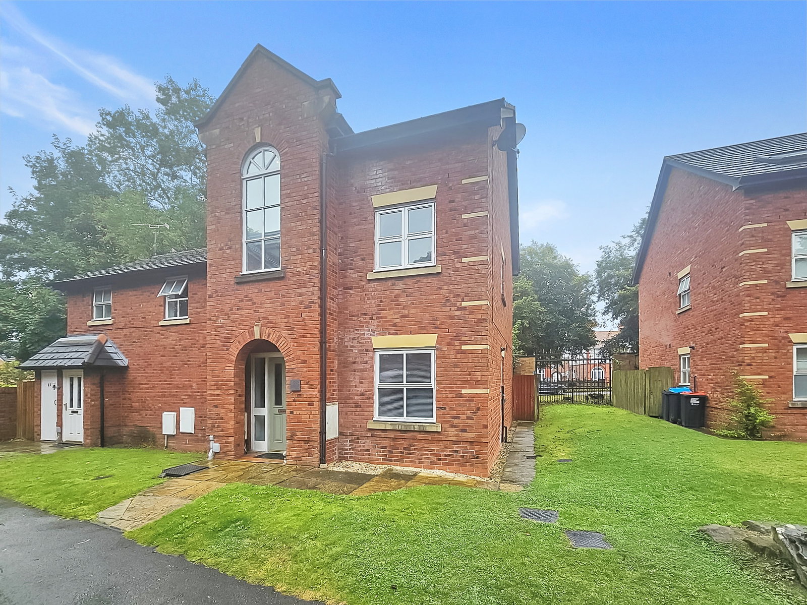 Semi Detached House in Winsford