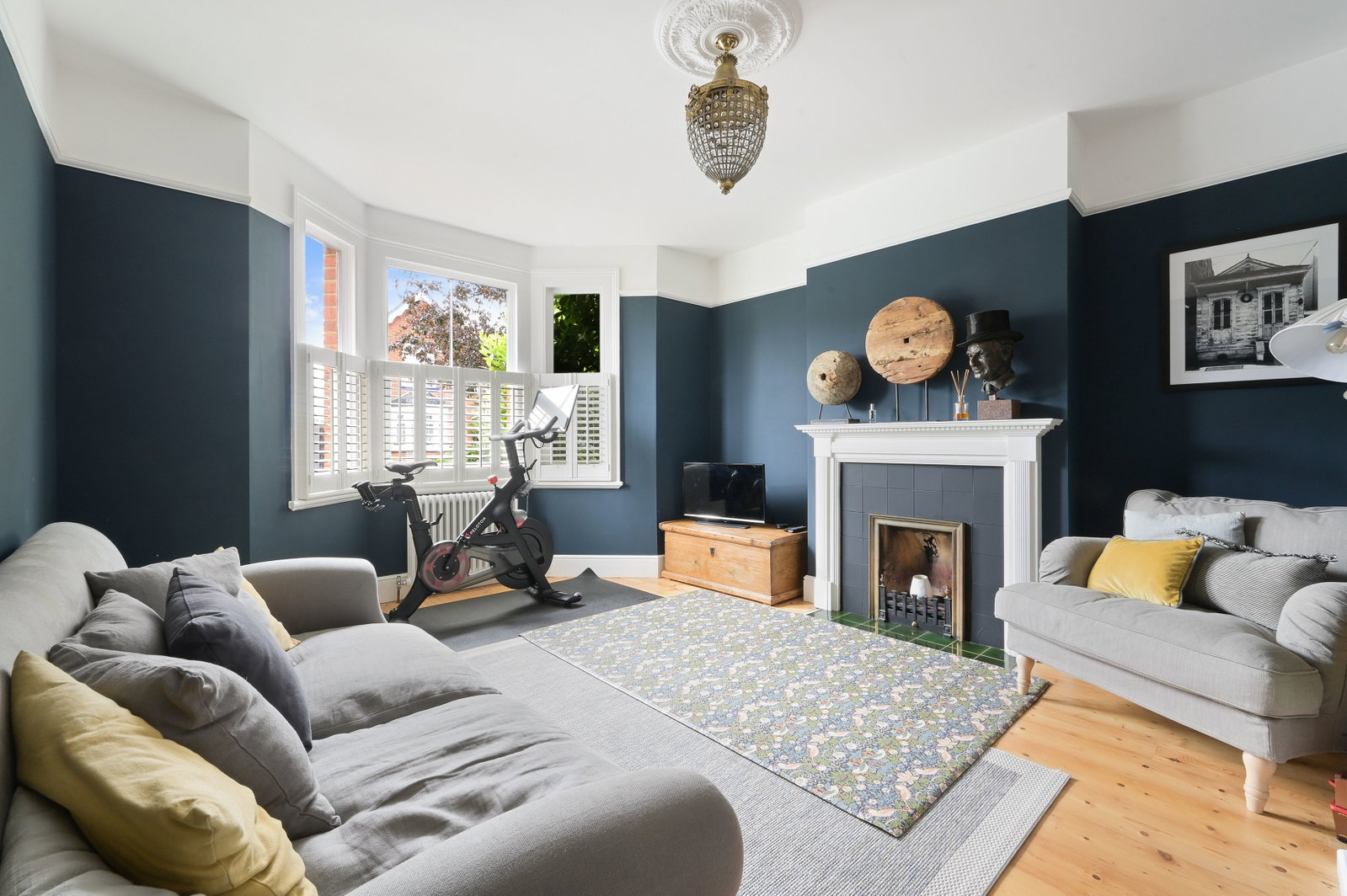 Detached House in West Molesey